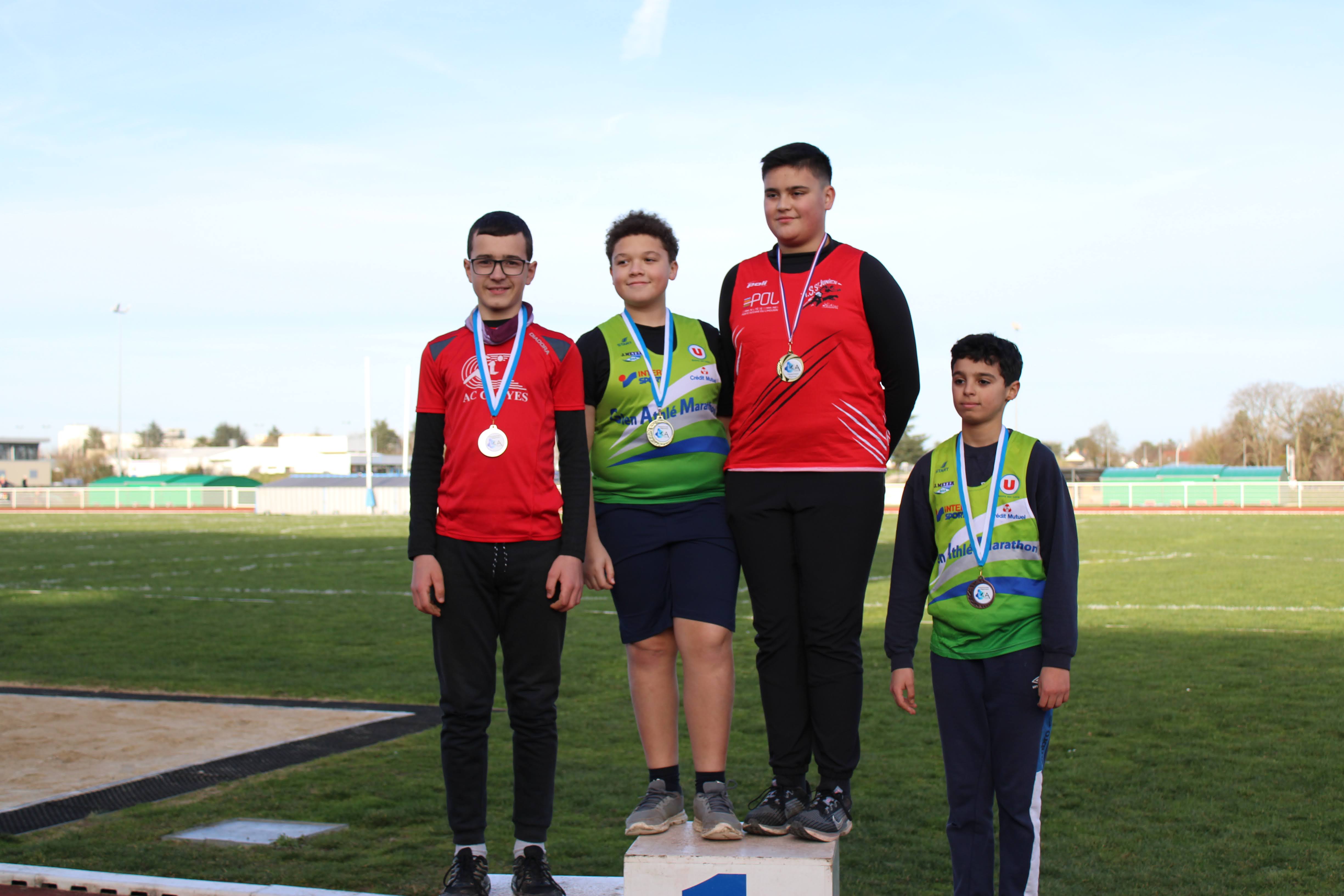 noé podiumLL